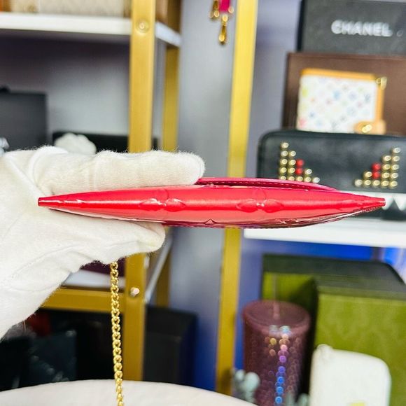 LOUIS VUITTON Vernis Envelope Plate Pouch Framboise Pink Gold Enamel Charms Card - Picture 8 of 9